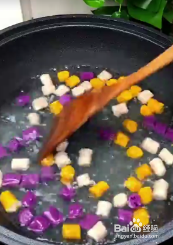 如何制作三色芋圆？