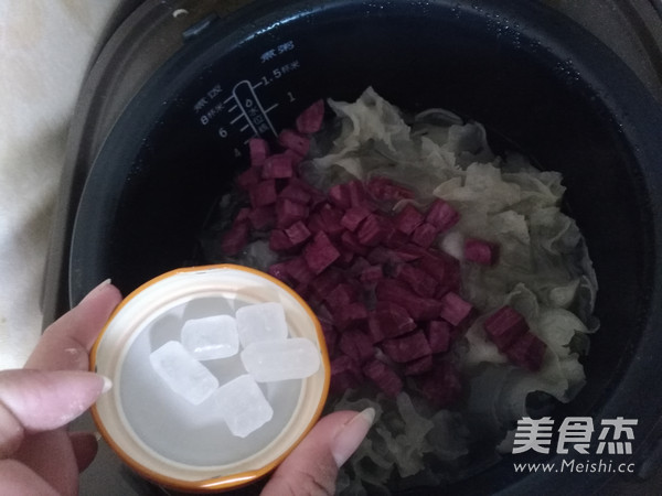 银耳紫薯羹的做法