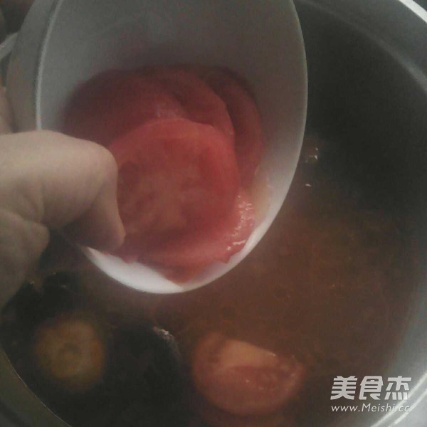 番茄鱼丸什锦煲