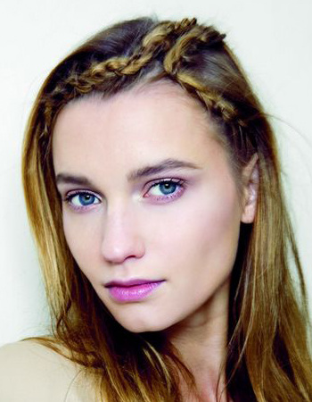 精致眉形让妆容更清透