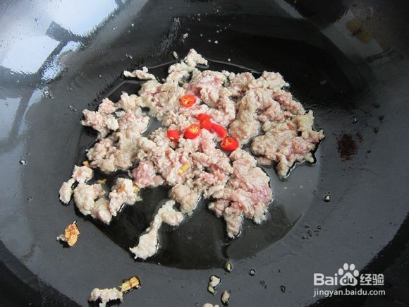 韭黄炒肉末做法