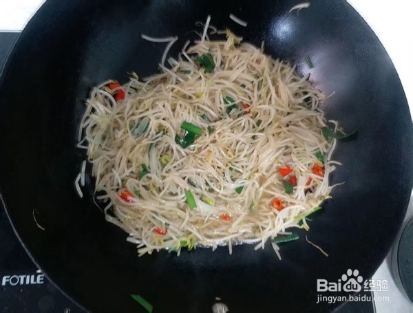 爆炒酸辣绿豆芽