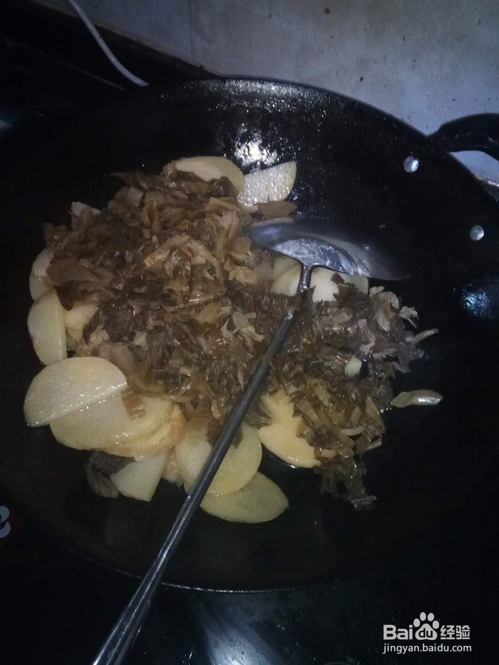 酸菜炖炒土豆片