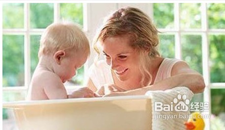 怎样给婴儿洗澡