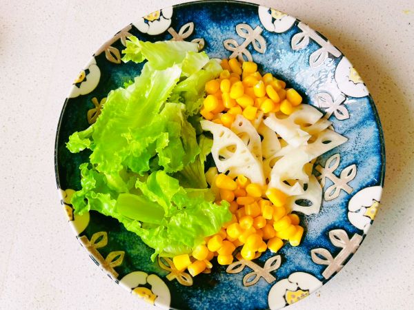 丘比汁三文鱼蔬菜