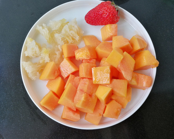 冰糖银耳炖木瓜