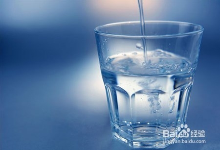 如何去除衣服上的污渍？：[3]油漆、圆珠笔