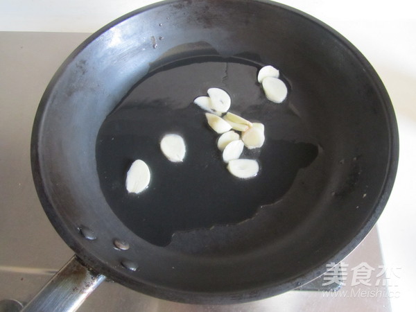 笋片炒抱子甘蓝