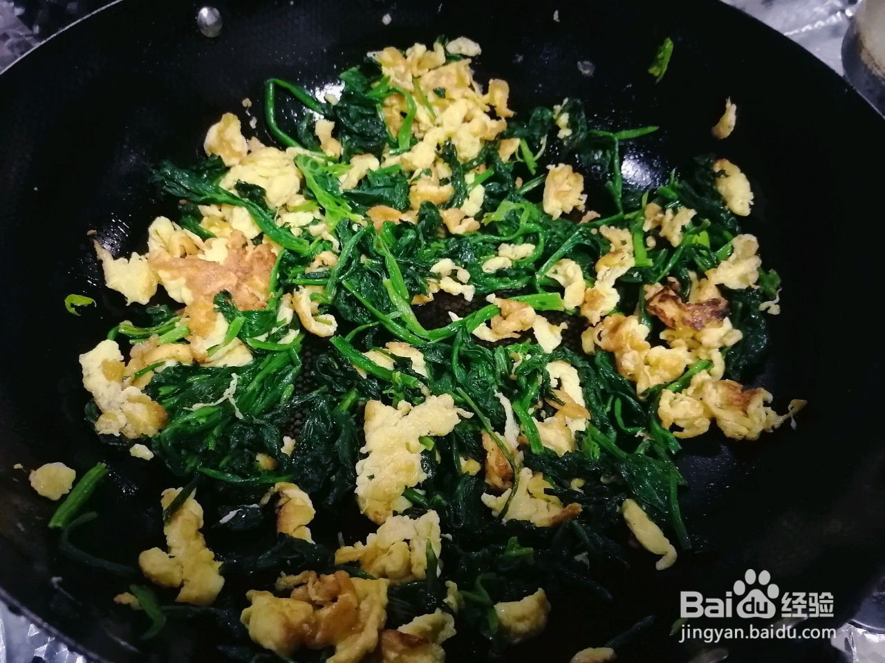 菠菜炒鸡蛋的做法