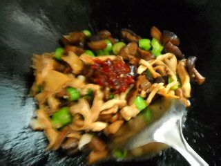 酱香杭椒双菇