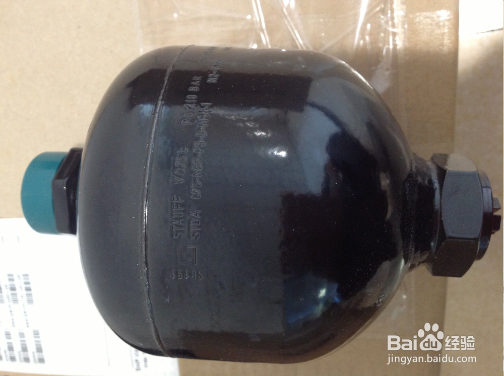 蓄能器的使用方法