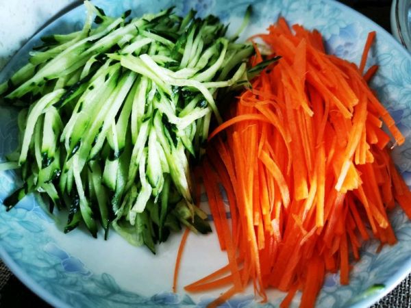 辣白菜烤牛肉拌饭