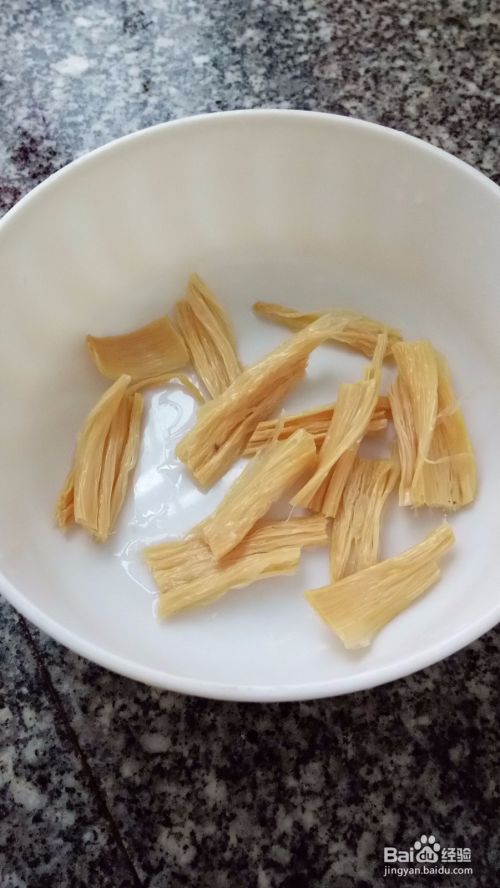 腐竹蛋花汤（用电饭煲煮）