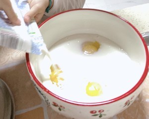 草莓芒果千层蛋糕教程