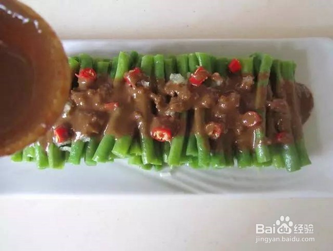 麻酱拌豆角,美味又不失营养。