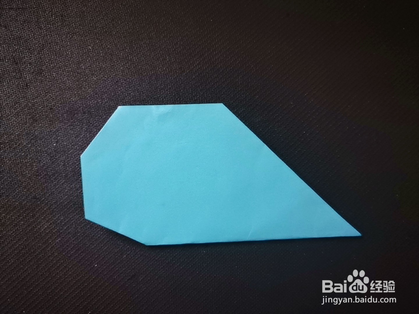 如何用彩色纸折一条鲸(1)