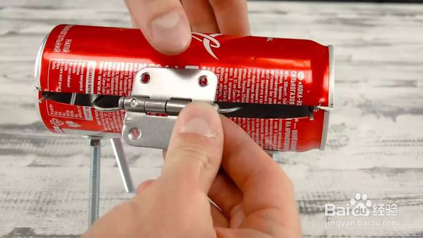 怎样用易拉罐做烧烤炉