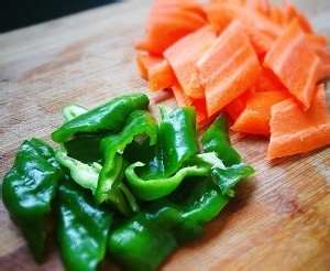 鲜香厚重熘肥肠