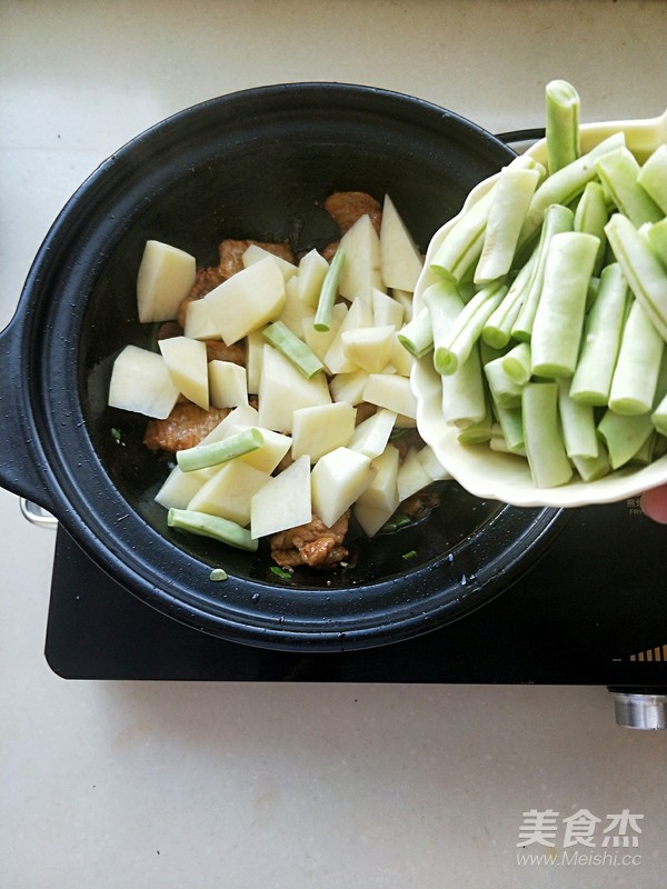 豆角土豆焖面
