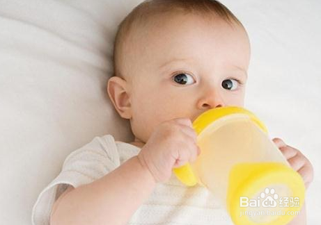 奶粉要喝到几岁,孩子不爱喝奶怎么办?