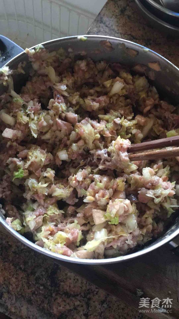 白菜香菇猪肉饺子