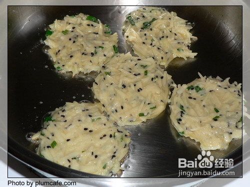 鸡蛋土豆饼的做法