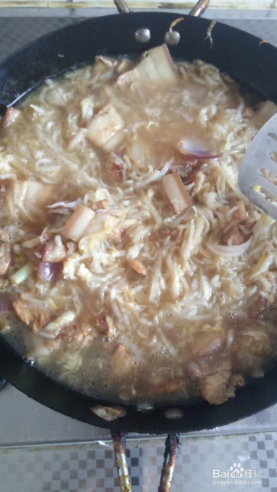 东北猪肉炖酸菜做法