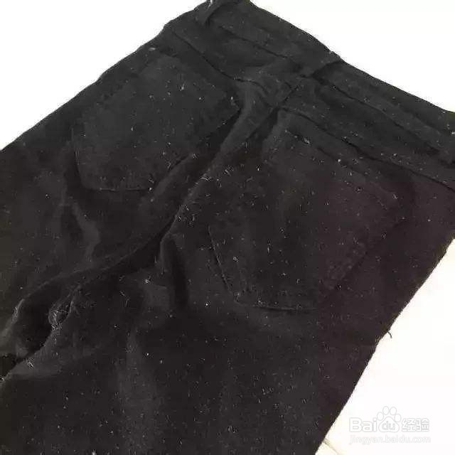 黑色牛仔裤第一次怎么洗不掉色