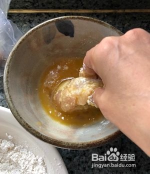 炸鸡翅根的做法