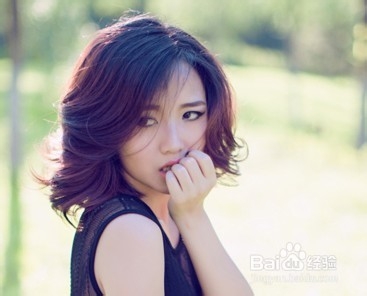 齐肩短发怎么弄好看