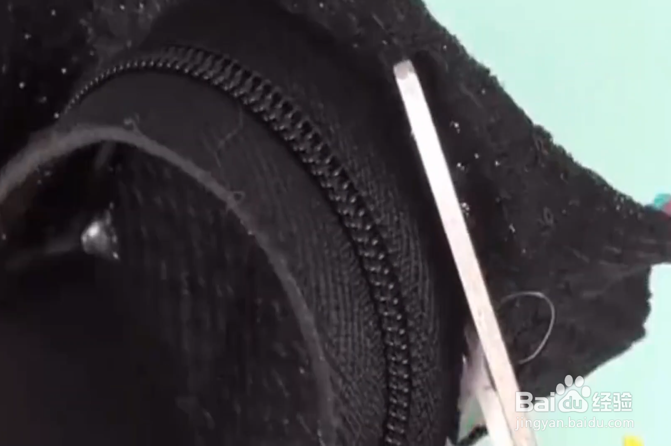 怎样给芭比制作亮片背包？