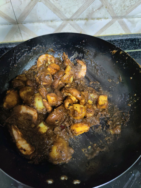 火锅底料炒土豆香菇红薯大虾