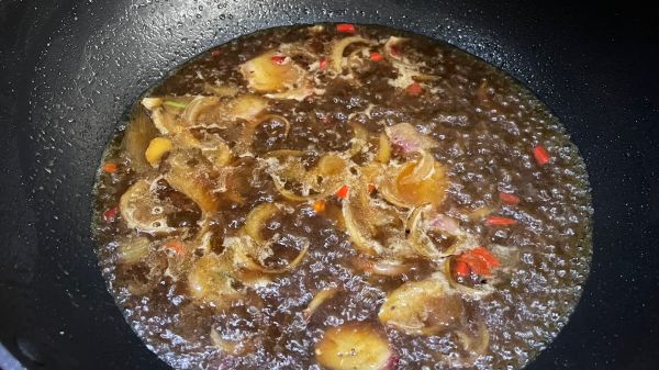 卤牛肉洋葱凉拌粉