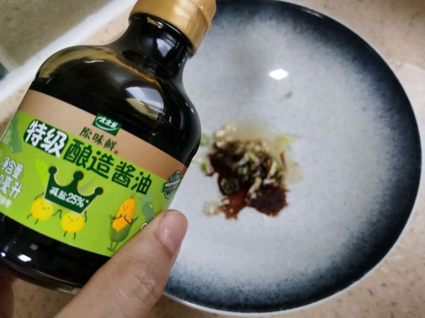 极简青菜肉丝面