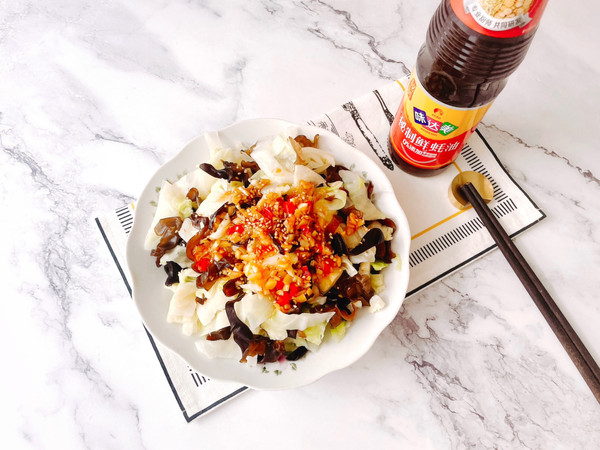 凉拌木耳卷心菜