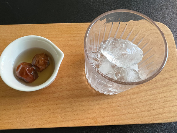 桃桃西打梅子露饮