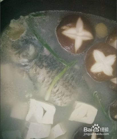 家常菜:鲫鱼豆腐汤