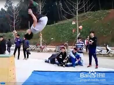 跑酷前空翻怎么练（初级）