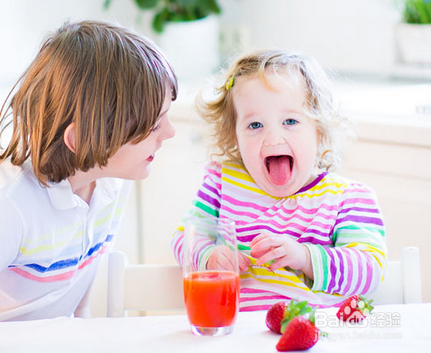 孩子怎样安全的喝果汁?