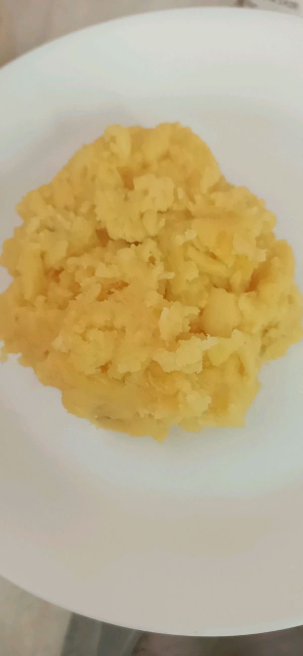 奶黄馅冰皮月饼