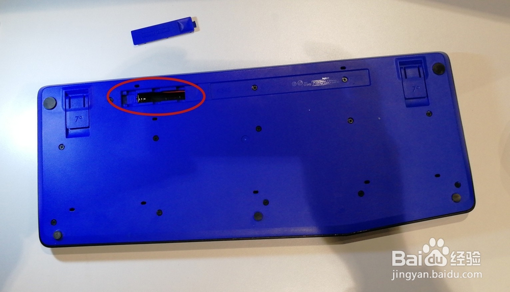 罗技K345无线键盘怎么拆卸？