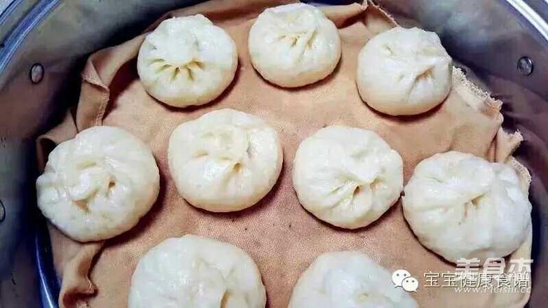 松软的大包子和肉龙
