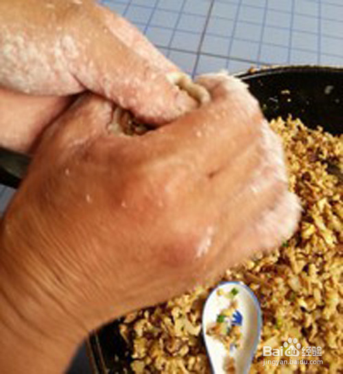 湖北省通山县小吃包坨制作步骤