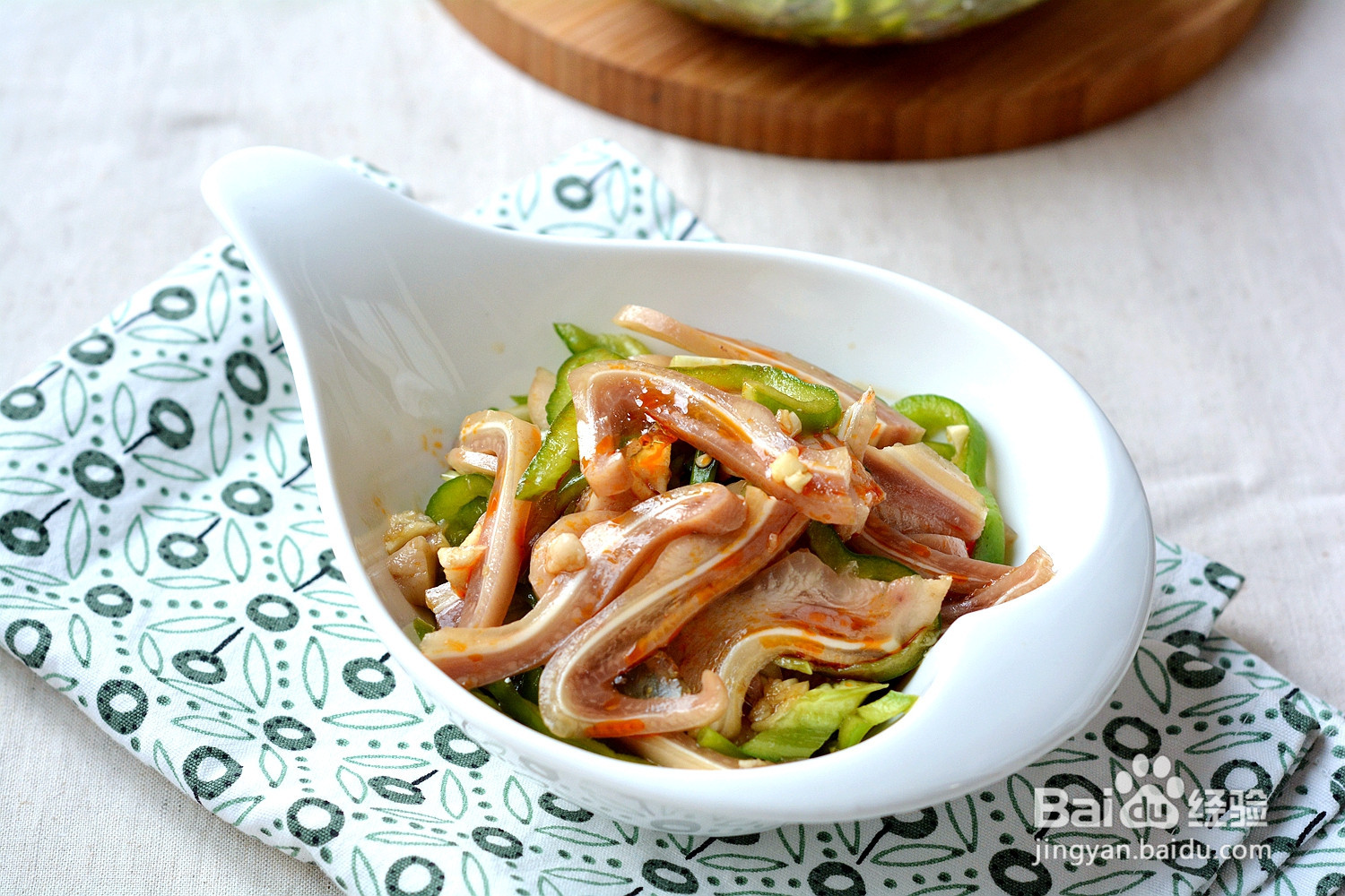 爽口开胃的凉拌猪耳丝的做法