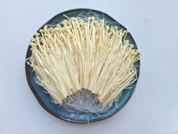 八宝酱蒜蓉粉丝金针菇