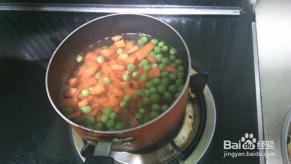 玉米青豆胡萝卜三丁炒肉