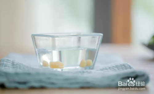 营养丰富又鲜美可口的小米麦菜干贝粥怎么做