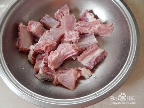 如何做菠萝焖排骨