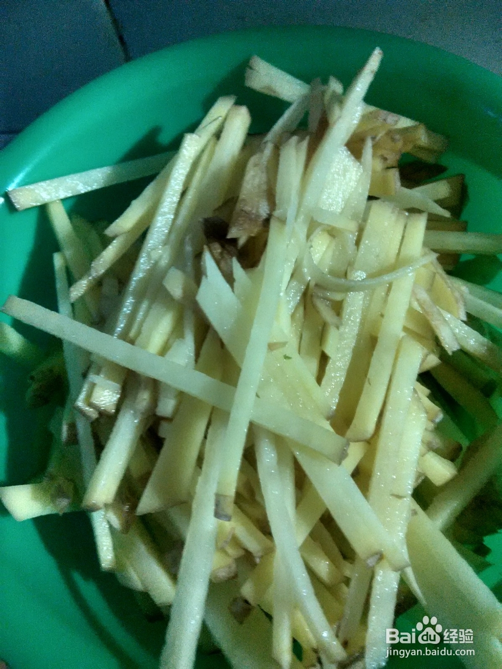 葱爆土豆丝炒芹菜