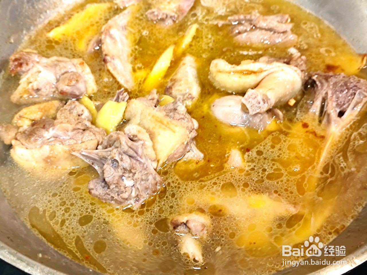 姜片焖鸭肉的做法